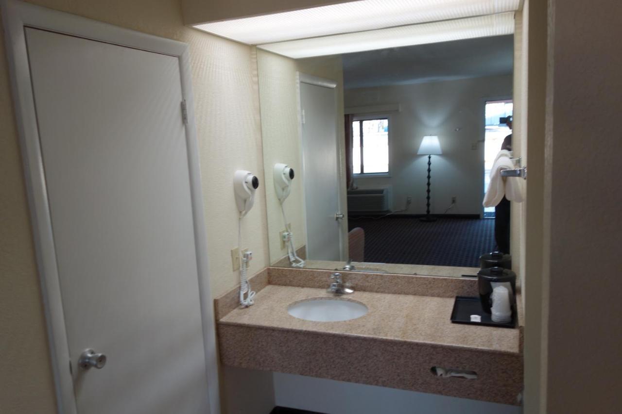 Vip Inn And Suites Huntsville Bagian luar foto