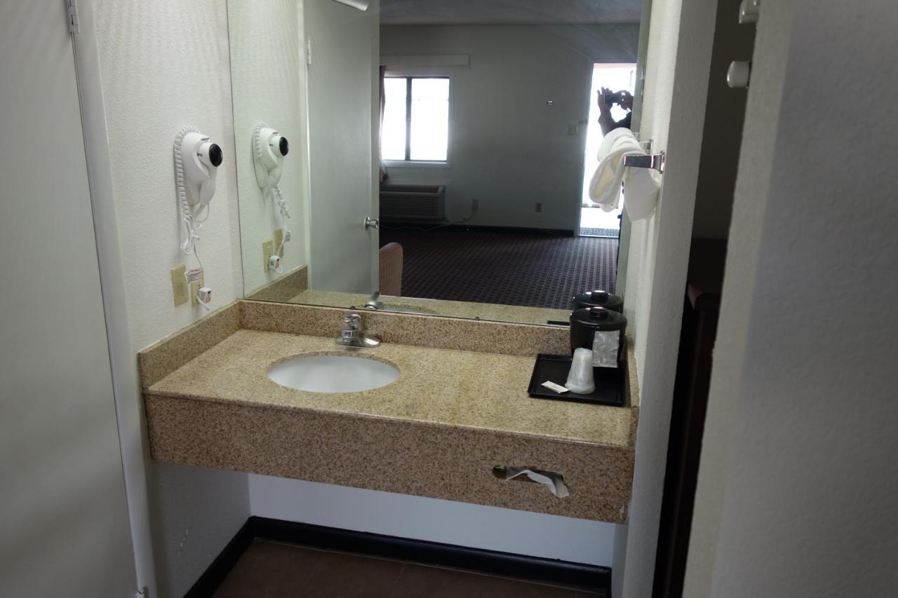 Vip Inn And Suites Huntsville Bagian luar foto