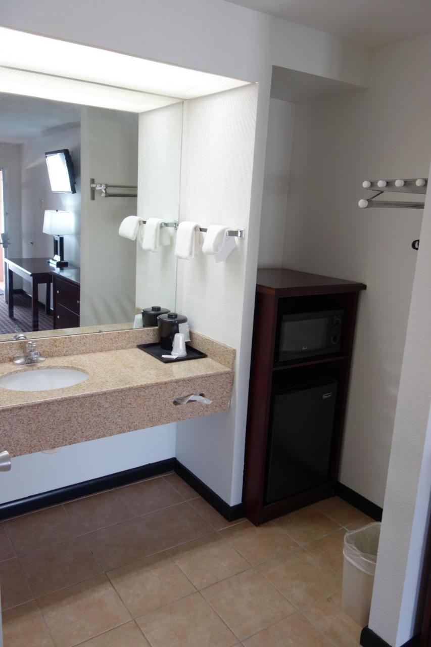 Vip Inn And Suites Huntsville Bagian luar foto